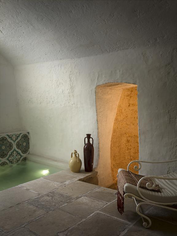Bed and Breakfast Don Totu - Dimora Storica San Cassiano  Экстерьер фото